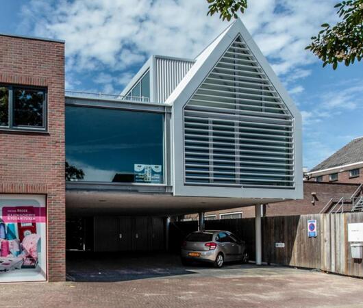 Nieuwbouw bedrijfspand Census en Motion Supply